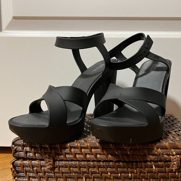 Melissa "Classic Lady" Heels in Black (size 7) - Picture 1 of 4